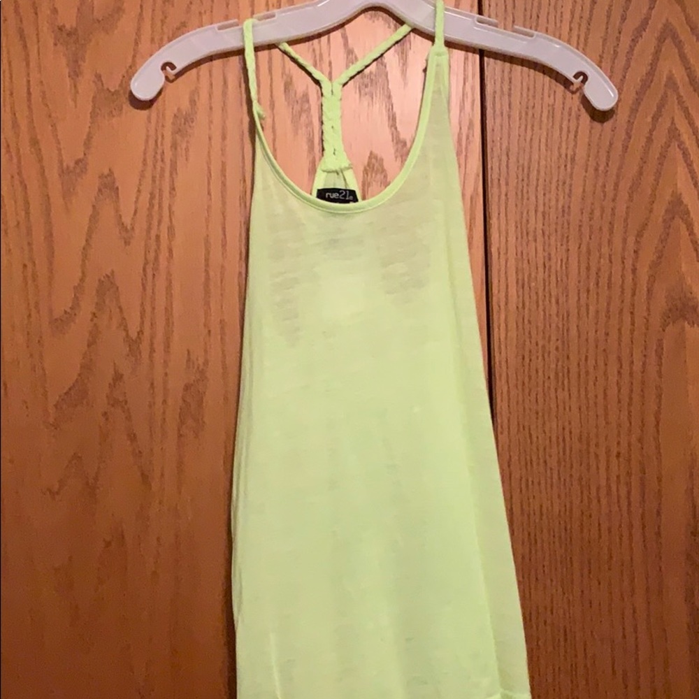 Rue 21 tank